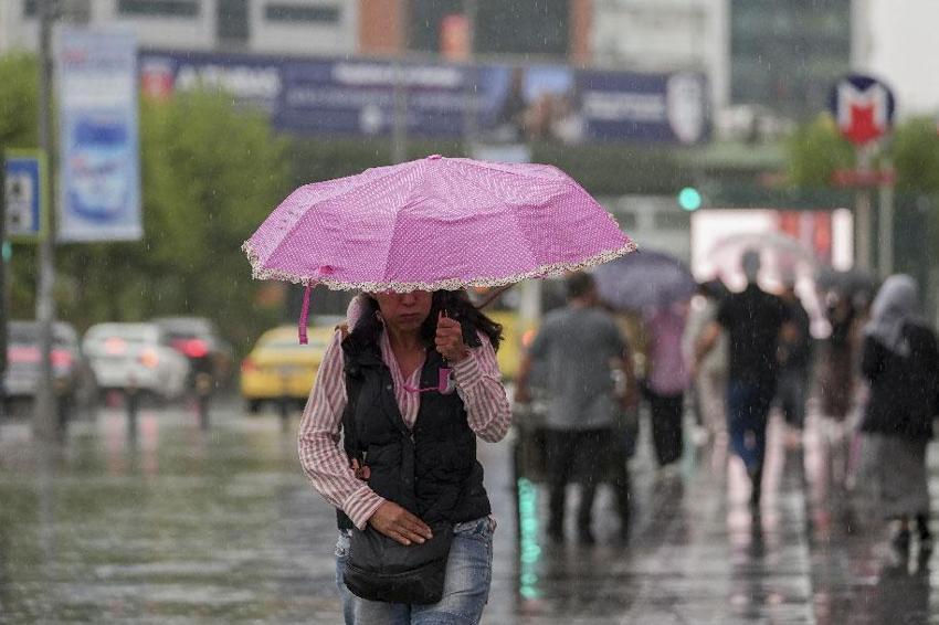 Meteoroloji ve hava tahmin uzmanı tarih vererek uyardı: Hafta sonu ülkemizin büyük bir bölümü sağanak yağışların etkisi altında olacak