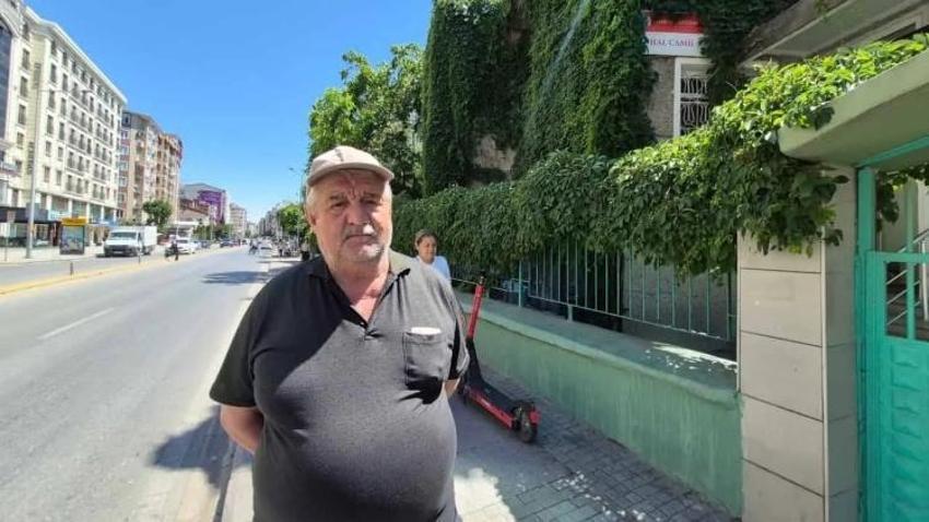 Eskişehir'de camide 15 yıldır nöbet tutuyor: Sarmaşıklarla kaplı caminin sırrı var
