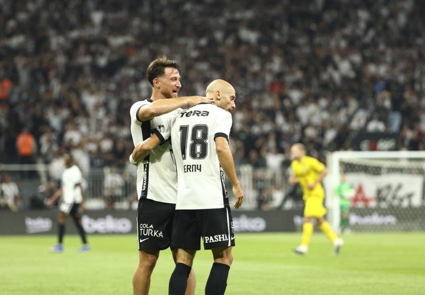 Beşiktaş - Hradec Kralove MAÇ SONUCU | Beşiktaş - Hradec Kralove kaç kaç bitti? Beşiktaş Avrupa Ligi'nde tur atladı mı? Beşiktaş'ın rakibi hangi takım oldu?