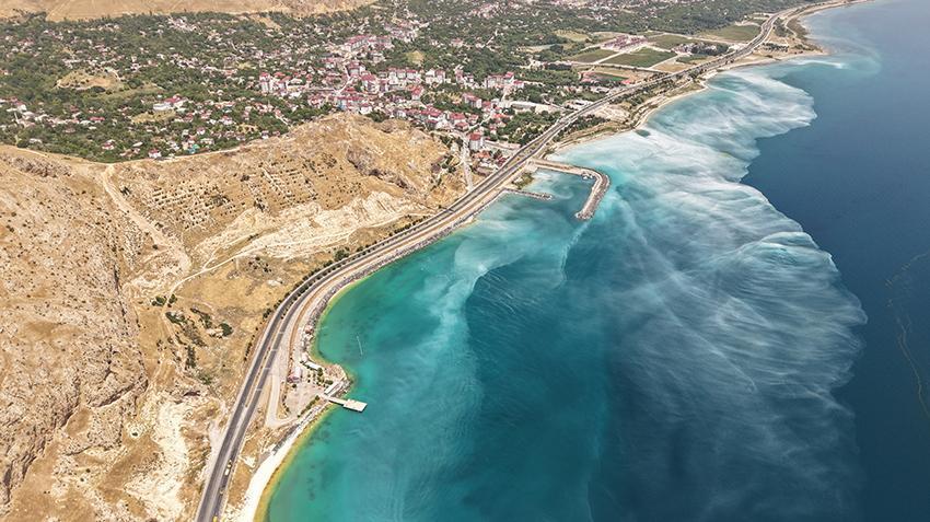 Van Gölü'nde ilk kez keşfedildi! Tam 40 metre, dünyada daha büyüğü yok