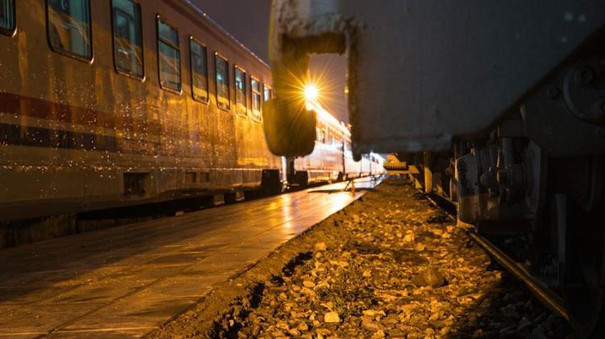 3 bin yıl önce bir kral kayalara kazıdı, bugün içinden tren geçiyor: Sadece gezginlerin bildiği Elazığ'daki saklı cennet keşfedilmeyi bekliyor
