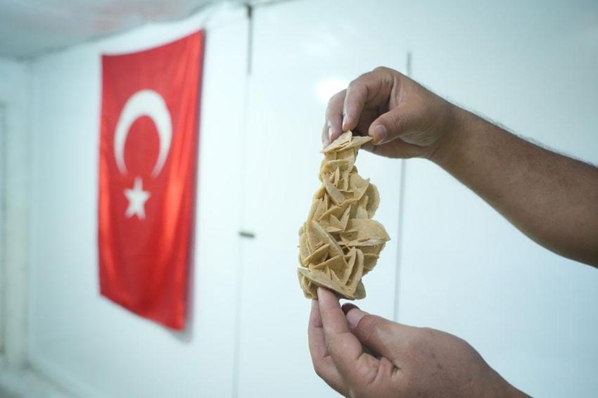 Çobanlık yaparken başladı dev bir hazineye dönüştürdü! Taş merakı 40 yıllık koleksiyona dönüştü