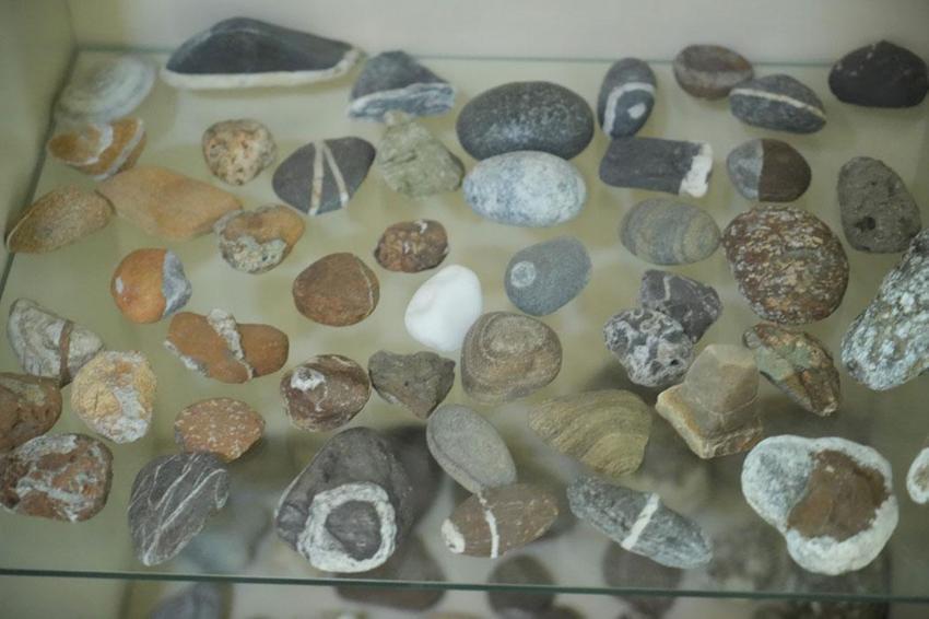 Çobanlık yaparken başladı dev bir hazineye dönüştürdü! Taş merakı 40 yıllık koleksiyona dönüştü