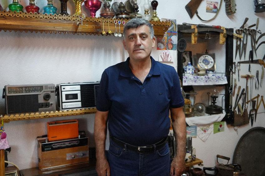 Geçmişe duyduğu bağlılığı yıllar içinde büyük bir koleksiyona dönüştürdü: İki parçayla başladı, 35 yılda 3 bin eşyalık müze kurdu