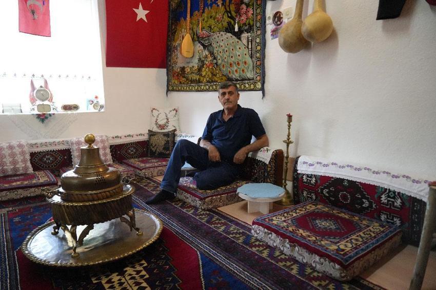 Geçmişe duyduğu bağlılığı yıllar içinde büyük bir koleksiyona dönüştürdü: İki parçayla başladı, 35 yılda 3 bin eşyalık müze kurdu