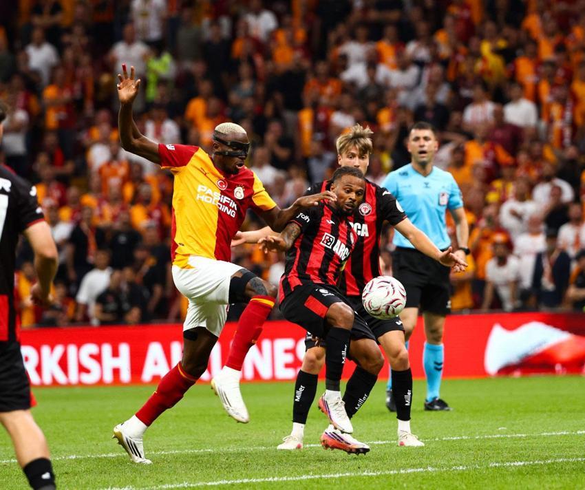 Süper Lig'in açılış maçında Galatasaray, Arca Çorum karşısında puanı son dakikada aldı