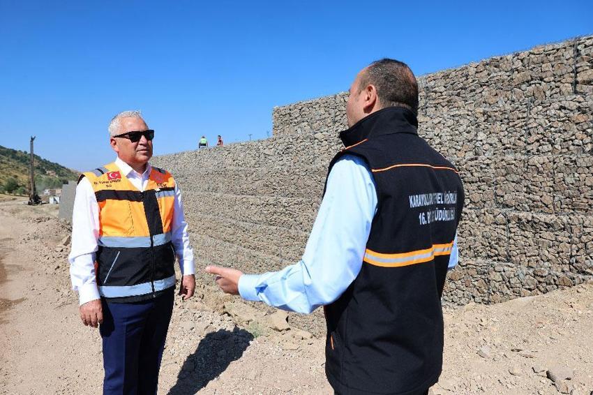 Suşehri ile Zara arasındaki Geminbeli Tüneli’nde çalışmalar hızlandı: Kış gelmeden hizmete açılması hedefleniyor