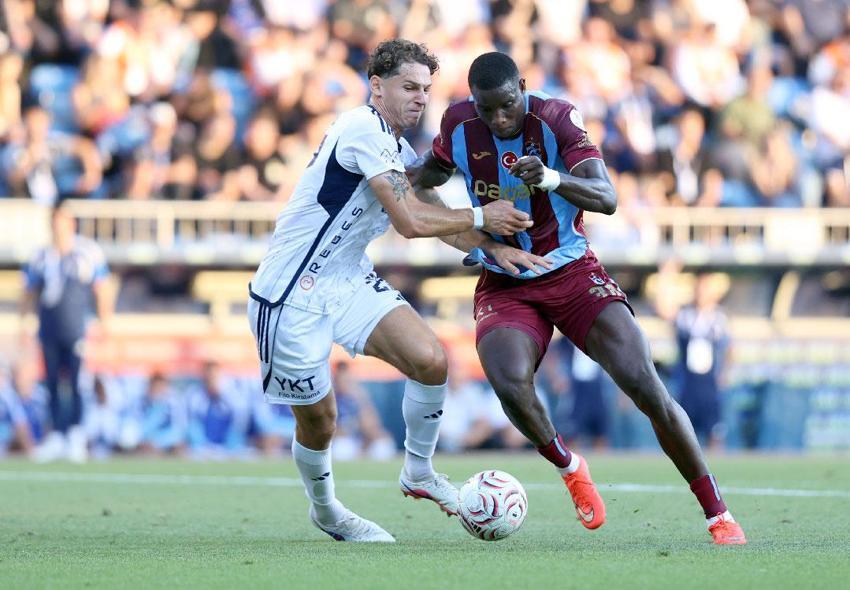 Kasımpaşa – Trabzonspor maçında Fırtına attı Paşa yakaladı