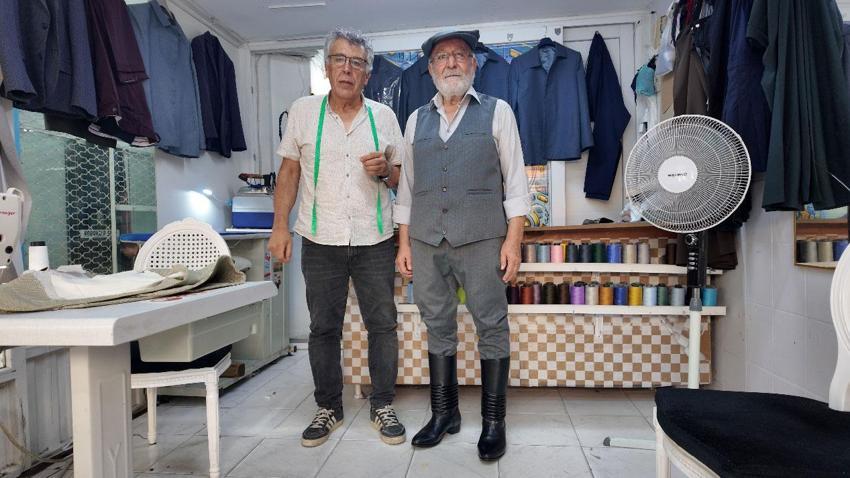 1972 yılında başladığı mesleğinde 'Yörük Kültürü'nü iğne iplikle yaşatıyor