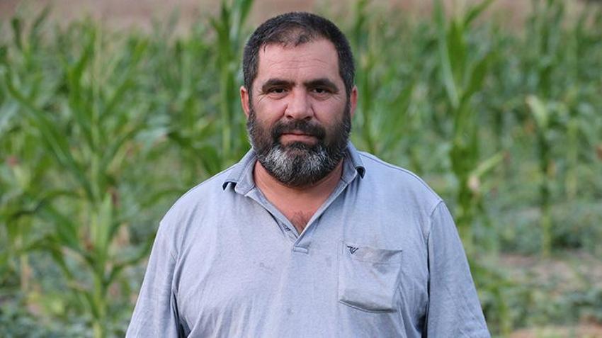 Kimyasala veda edince, satın almak için sıraya girdiler: Ata tohumuyla yetiştirdiği ürünler yok satıyor!