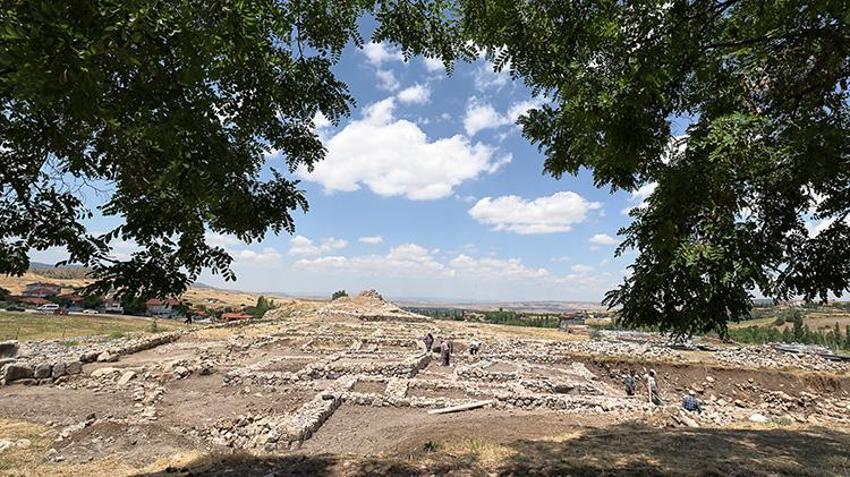Çorum'da 3 bin 500 yıllık Hitit mahallesi ayağa kaldırılıyor! Taş yığını olmaktan kurtarılacak