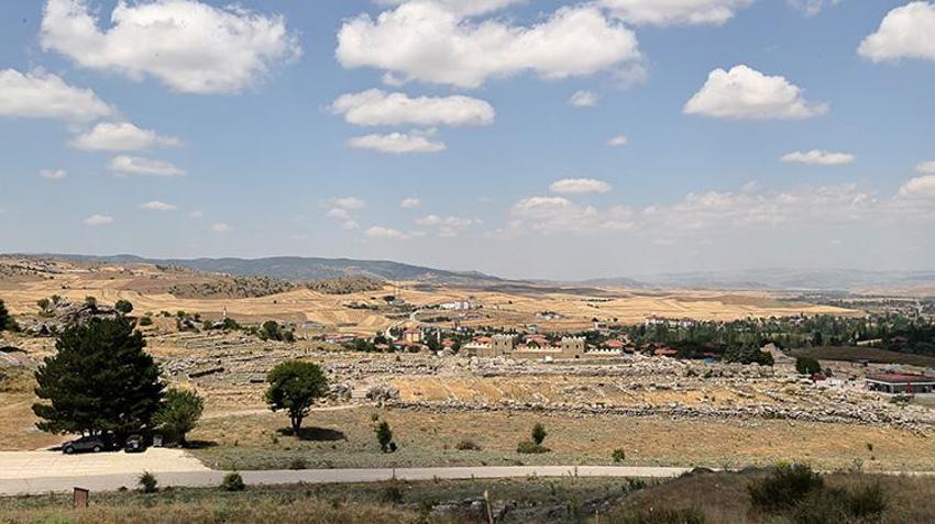 Çorum'da 3 bin 500 yıllık Hitit mahallesi ayağa kaldırılıyor! Taş yığını olmaktan kurtarılacak