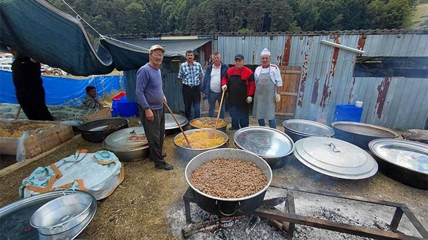Mudurnu’da asırlık gelenek: Örencik köyünde Hacet Bayramı coşkusu