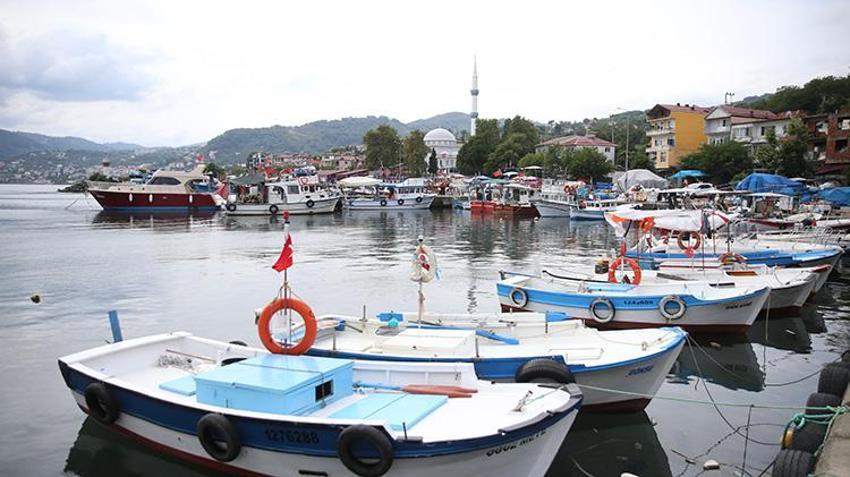 Karadeniz'de balıkçılar av yasağının kalkmasını bekliyor: Tezgahlar o balıkla şenlenecekti, vatandaş balığa doyacak!