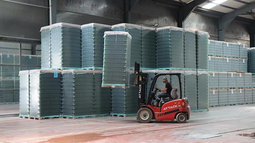 Erzincan’ın şifalı 'Ekşi Suyu' sıcaklar bastırınca yok satmaya başladı: Saatte 10 bin adet üretiliyor!