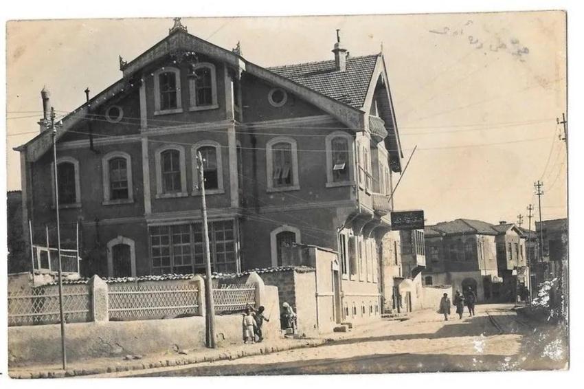 Konya merkezdeki banka binası yıkılacak! Yerine ne yapılacağı belli oldu