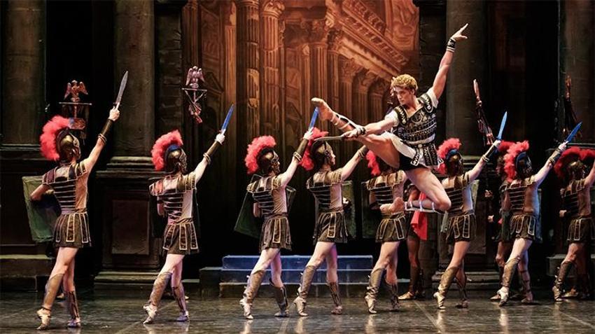 Aspendos’ta festival perdesi 33. kez açılıyor