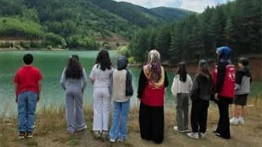 Dümene geçtiler, müze gezdiler: Kelkitli Çocuklar Demirözü’nde Unutulmaz bir gün yaşadı!
