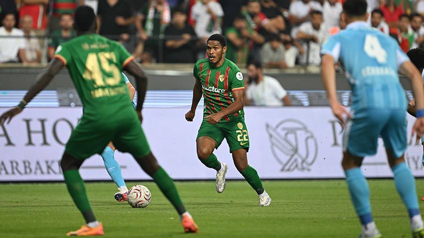 Amedspor’da Diagne krizi! Besnik Hasi kadroda istemeyince küstü, taraftar oltaya gelmedi