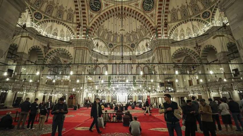 Mevlid Kandili ne zaman? Mevlid Kandili ne zaman idrak edilecek? Mevlid Kandili günü ve gecesinde yapılacak ibadetler hangileri? kandil hangi güne denk geliyor?