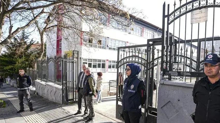 Bahçe görevlisi başvurusu nasıl yapılır? Bahçe görevlisi başvurusu nereye yapılacak? Bahçe görevlisi ne iş yapar? Bahçe görevlisi maaşı ne kadar? 30 bin bahçe görevlisi alımı ne zaman yapılacak? 30 bin bahçe görevlisi başvuru şartları neler? Bahçe görevlisi kontenjanları belli oldu mu?