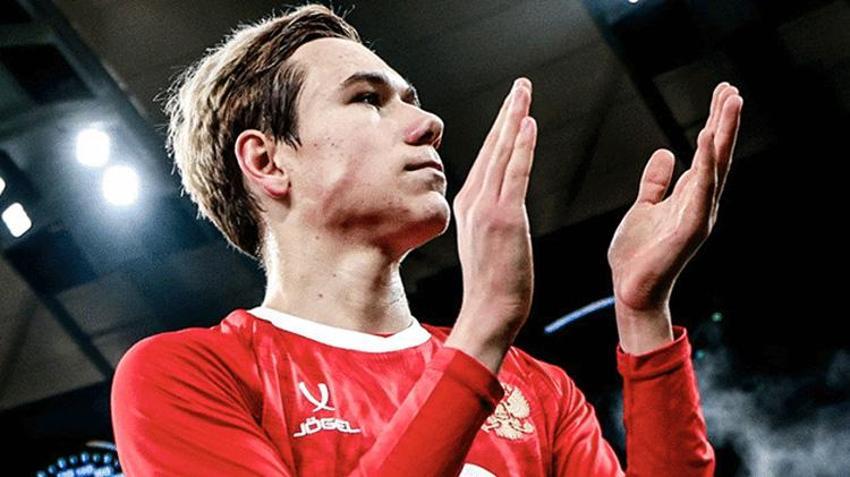 SON DAKİKA: Galatasaray Aleksei Batrakov'u resmen duyurdu! Batrakov kimdir, nereli, kaç yaşında, hangi mevkide oynuyor?