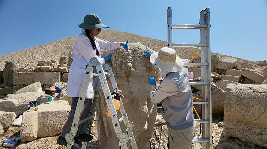 2 bin yıllık dev heykeller özel teknoloji ile korunuyor: UNESCO mirası Nemrut Dağı'nda tarihi seferberlik başladı!