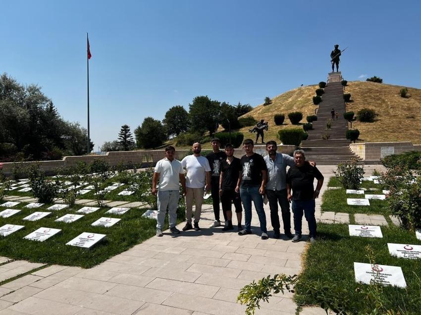 510 şehit için yaptılar: Liseli öğrenciler okul atölyesinde hazırladılar