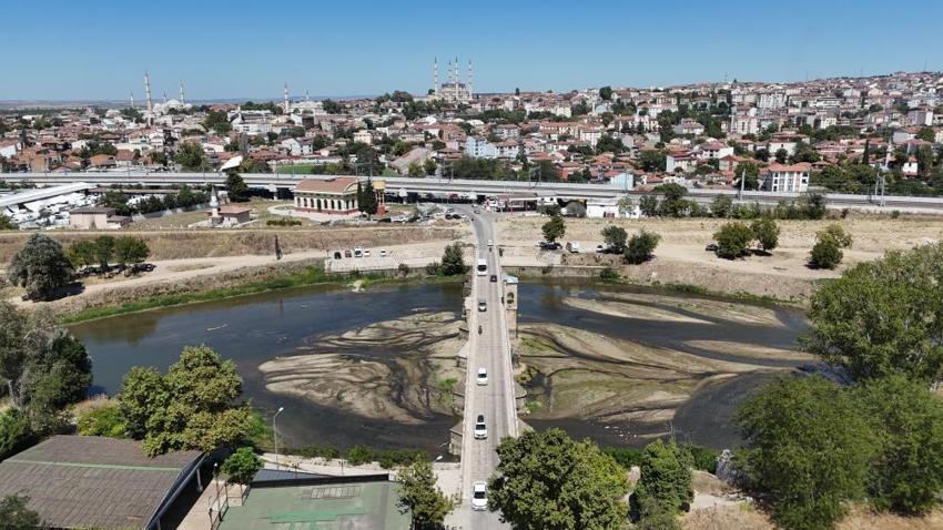 Edirne'de alarm veren kuraklık: Tunca Nehri'nin debisi 4 metreküpe düştü