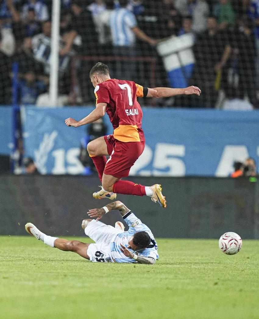 Erzurumspor FK - Galatasaray maçında 3 puan 4 golle geldi!