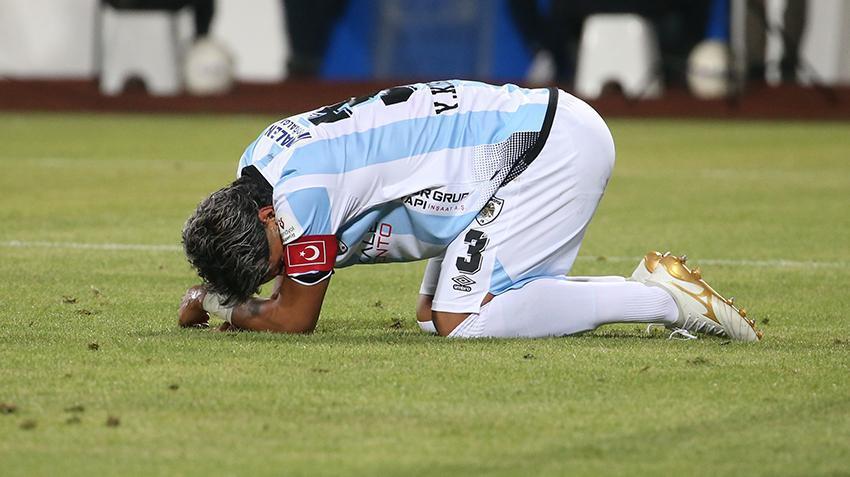 Erzurumspor 2 haftada 7 gol yiyince çıldırdılar: İnşallah küme düşersiniz, sizden averaj takımı olur