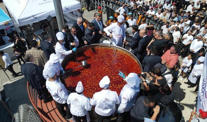 Dünya rekoru Kelkit’te tek kazanda 6 bin 840 litre kuru fasulyeyle kırıldı