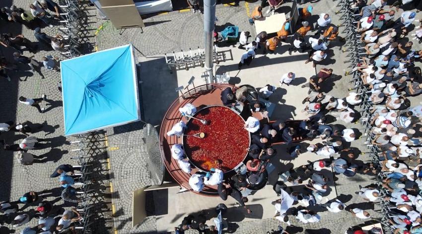 Dünya rekoru Kelkit’te tek kazanda 6 bin 840 litre kuru fasulyeyle kırıldı