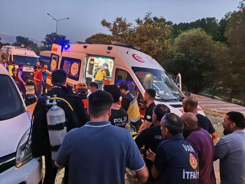 Piknik yerinde akarsuya kapılan ailesini kurtarmaya çalışan baba hayatını kaybetti