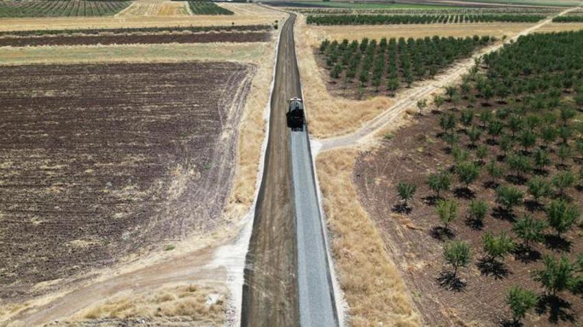 Şanlıurfa’da 4 mahalleyi birbirine bağlayan yol yenilendi