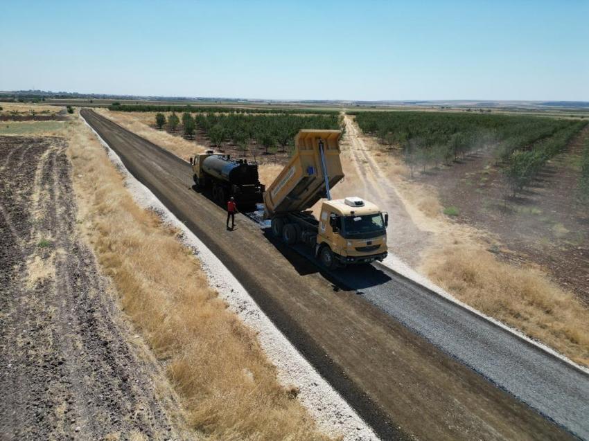 Şanlıurfa’da 4 mahalleyi birbirine bağlayan yol yenilendi