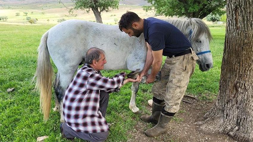 Dededen toruna yarım asırlık emek: Çırak bulamasa da mesleğini bırakmıyor!