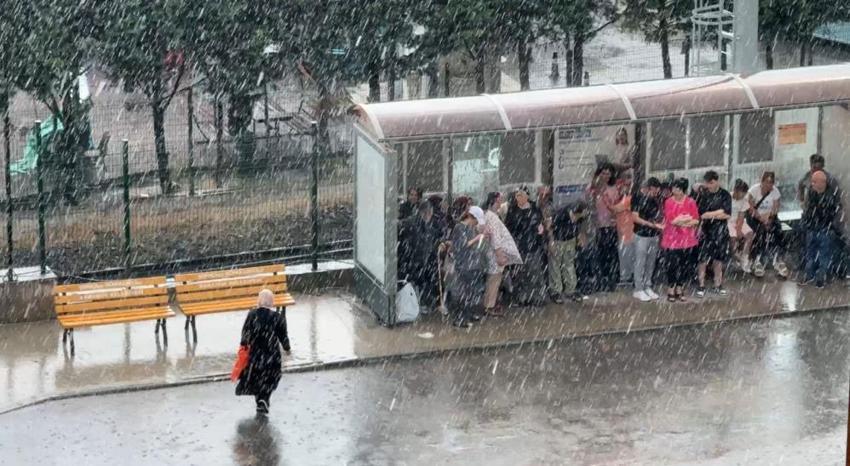 Sıcaklıklar düşüyor, gök gürültülü sağanak yağış geliyor! Meteoroloji tarih verdi, Prof. Dr. Orhan Şen uyardı