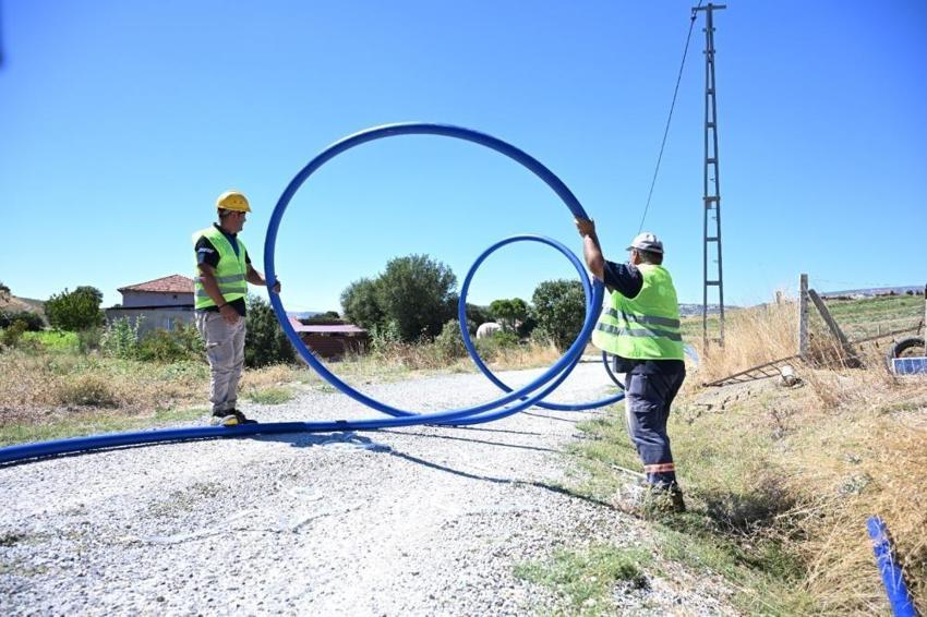 Manisa Selendi'de dev altyapı yatırımı: Beypınar Mahallesi'nin 2 kilometrelik isale hattı yenileniyor!