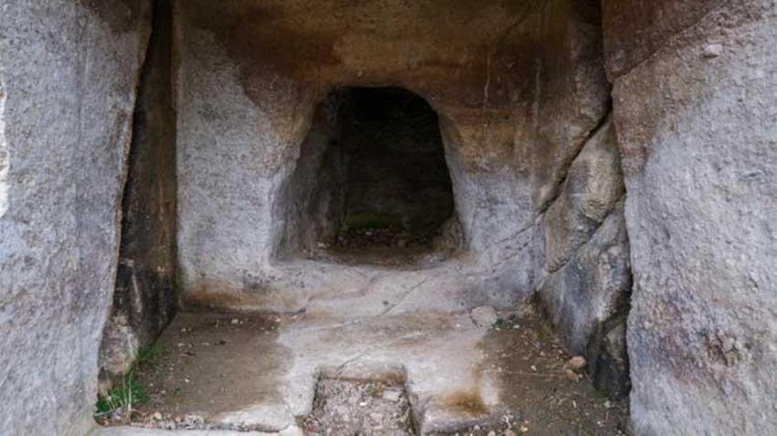 Afyonkarahisar’da Frig Vadisi’ndeki dev kaya yapılarının sırrı ne? Aslantaş, Yılantaş ve Maltaş'ın gizemi yıllar sonra çözüldü