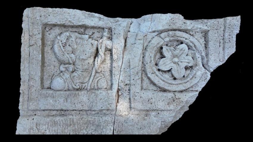 Side'de Herakles Kapısı'nda sürpriz keşif! 390 metrelik antik cadde bulundu