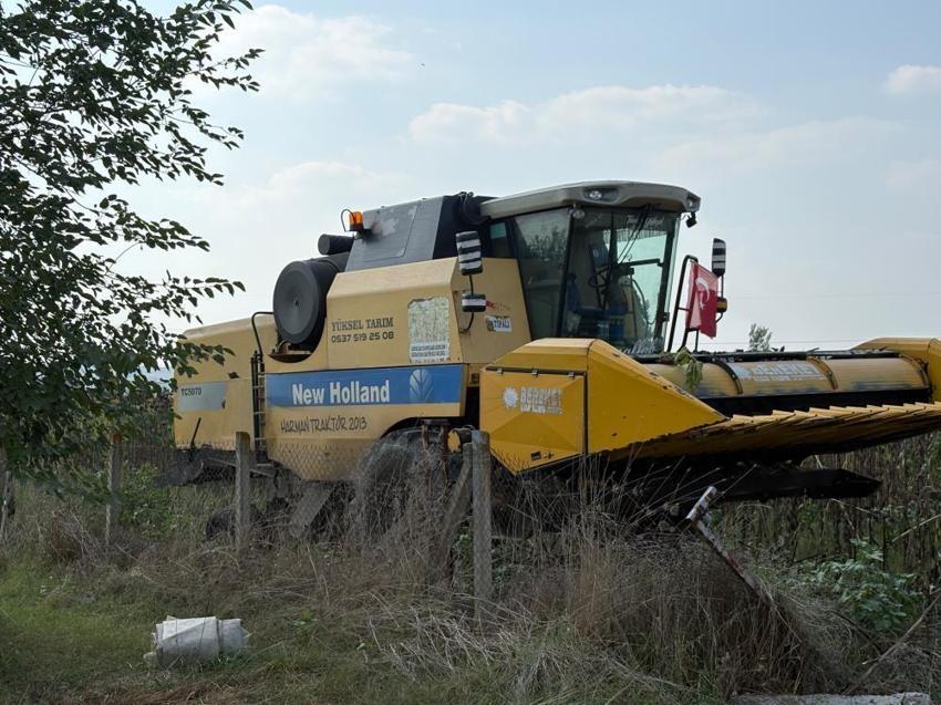 Osmaniye'de 6 farklı çeşit tarlada test edildi! Düziçi'nde yerli ve milli ayçiçeği hasadı başladı