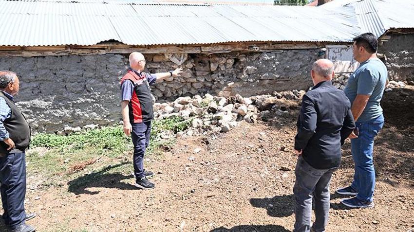 Kayseri'de korkutan deprem; bazı evlerde hasar oluştu!