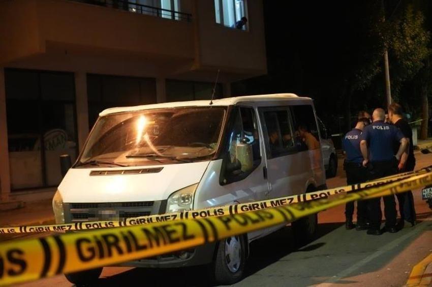Nişanlı kızı kaçırıp önce kaza yaptılar sonra birbirlerine girdiler: 5 kişi bıçaklandı
