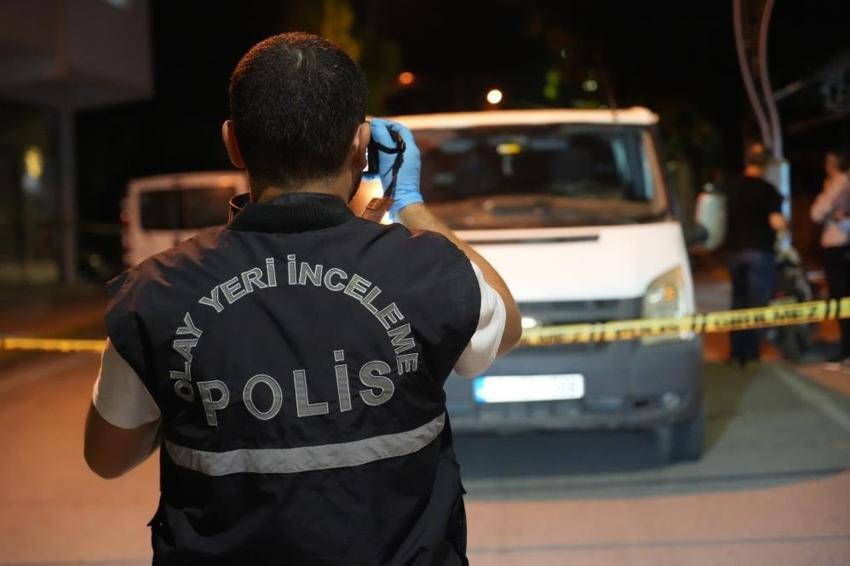 Nişanlı kızı kaçırıp önce kaza yaptılar sonra birbirlerine girdiler: 5 kişi bıçaklandı
