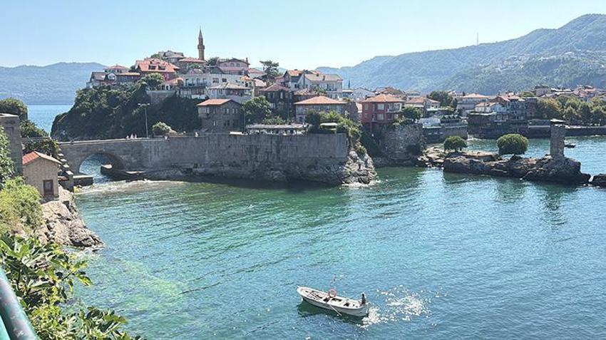 Batı Karadeniz'in incisinde rekor: Amasra'yı ilk 8 ayda 1 milyondan fazla turist ziyaret etti!