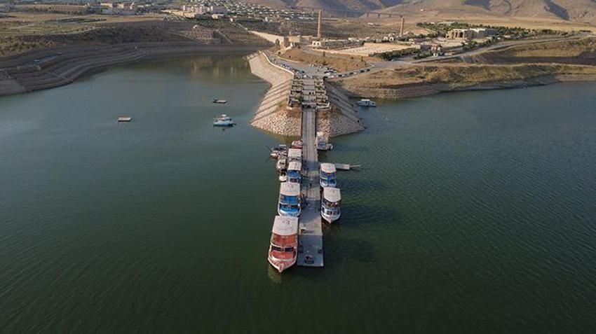Hasankeyf'i 8 ayda 52 bin kişi ziyaret etti: Ilısu Baraj Gölü'ndeki tekne turlarına binlerce turist akın etti!