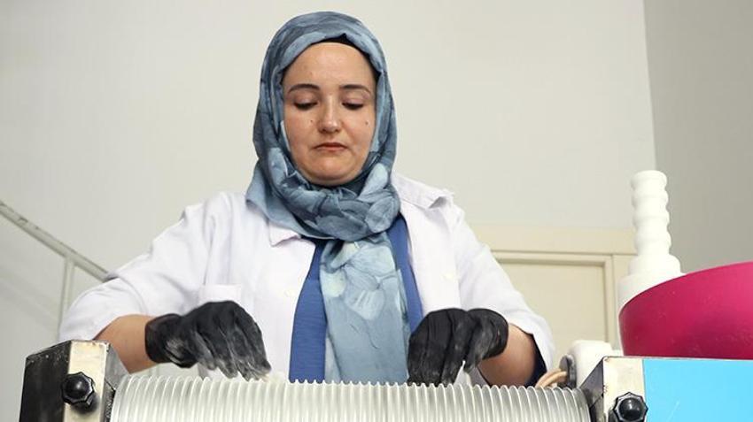 Gaziantep'te kadın girişimci hobisini mesleğe dönüştürdü! Yöresel yemekler yapıp 3 kızını üniversitede okutuyor