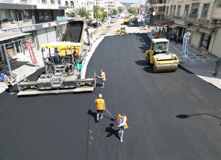 Şanlıurfa’da ulaşımı rahatlatacak çalışma! O cadde baştan aşağı yenileniyor