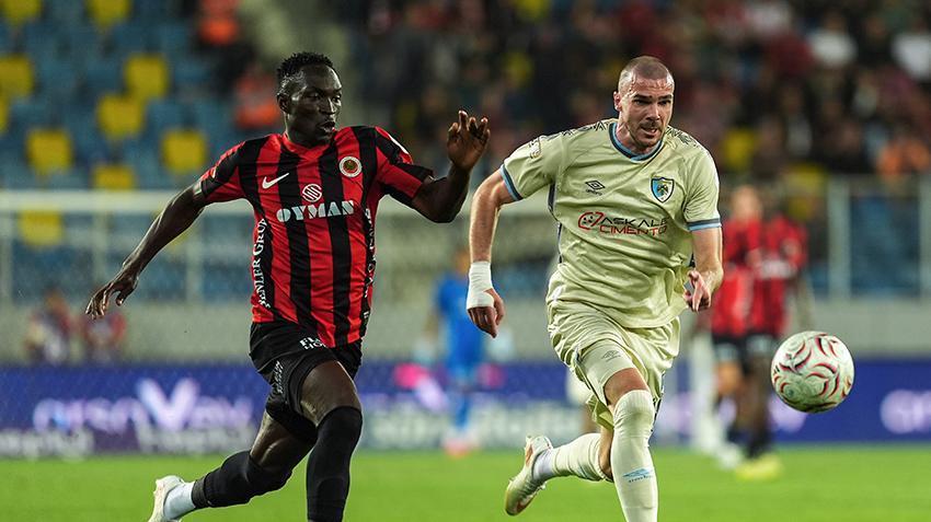 Erzurumspor FK'da Serkan Özbalta rakibin golünü öve öve bitiremedi: Muazzam bir gol